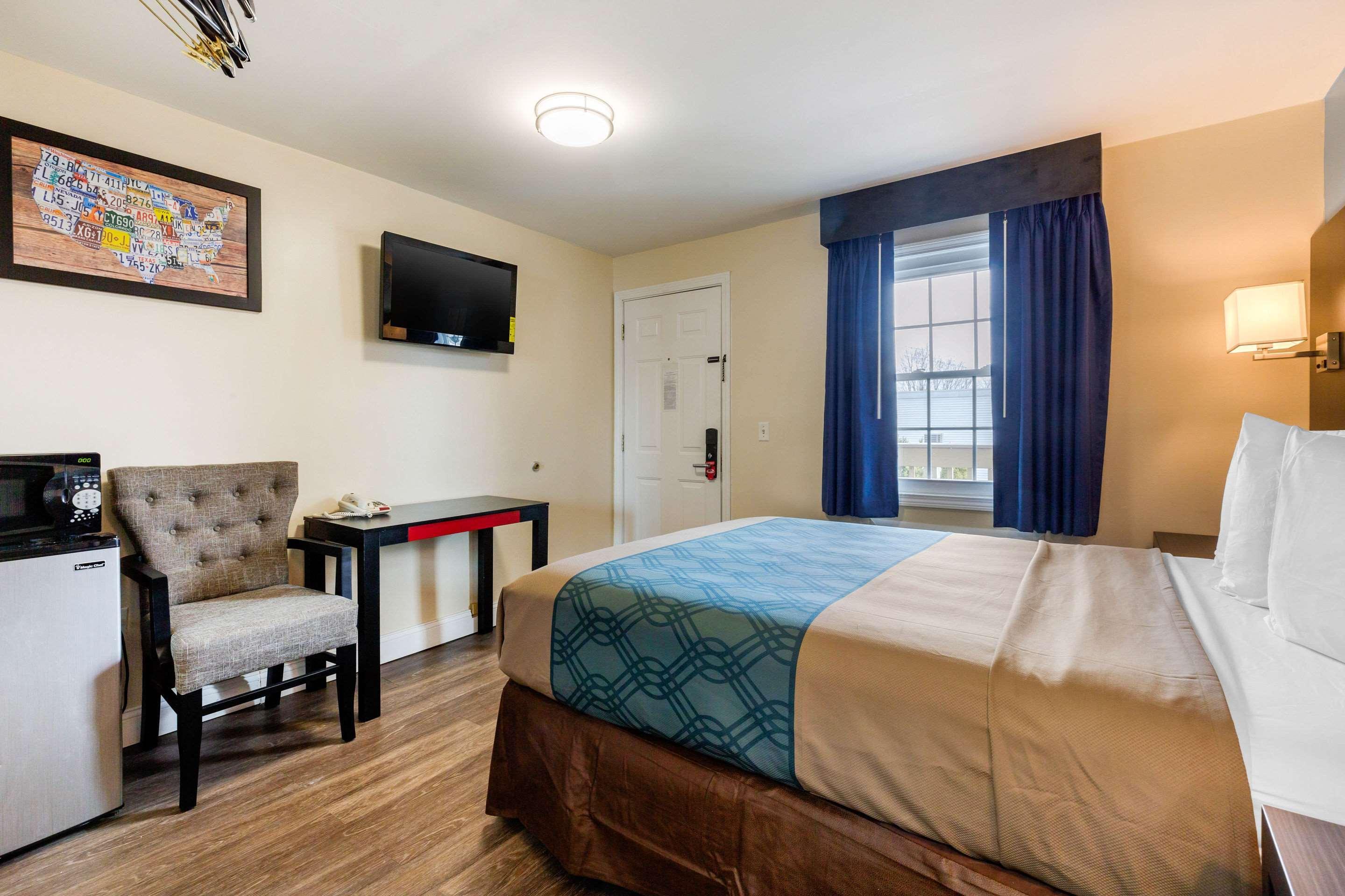 Econo Lodge By Choice - Cape Cod West Yarmouth Exterior photo