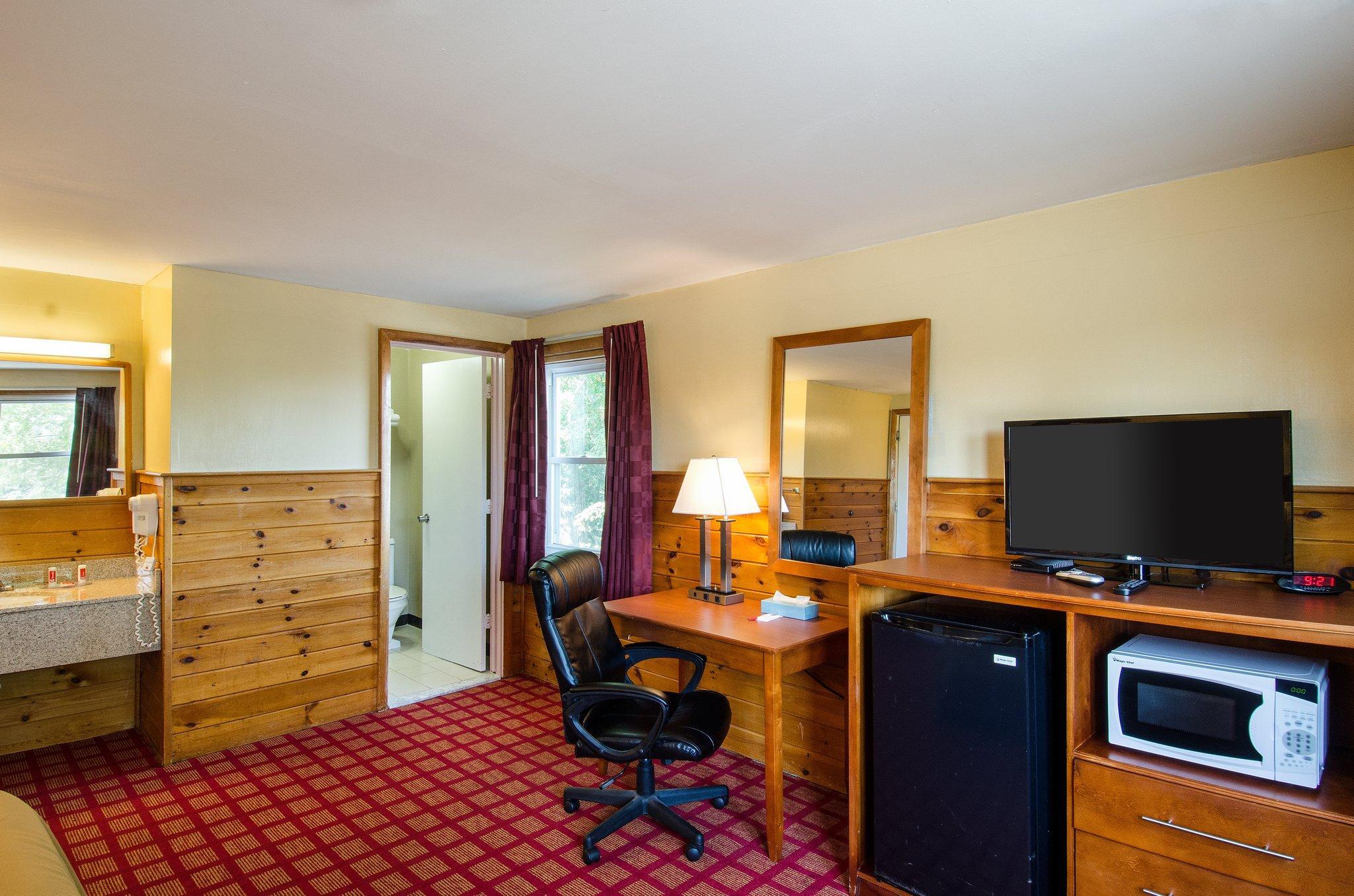 Econo Lodge By Choice - Cape Cod West Yarmouth Exterior photo